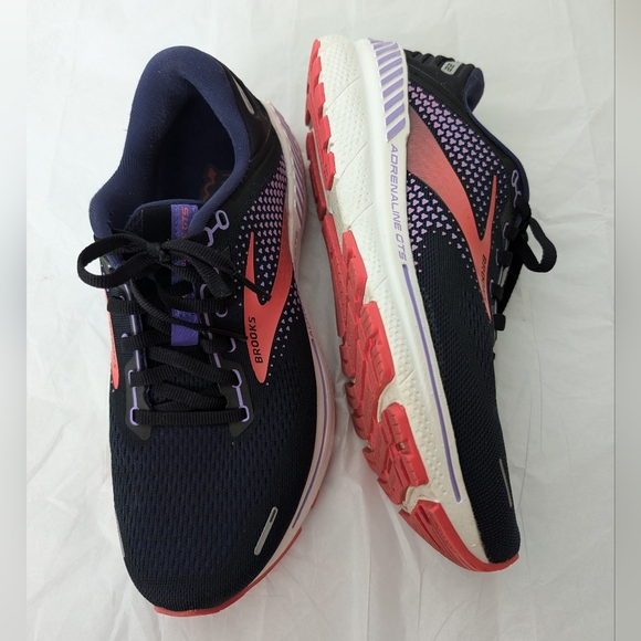 Brooks Adrenaline GTS 22 Running Shoes Women's Size 9B Purple - Picture 16 of 17